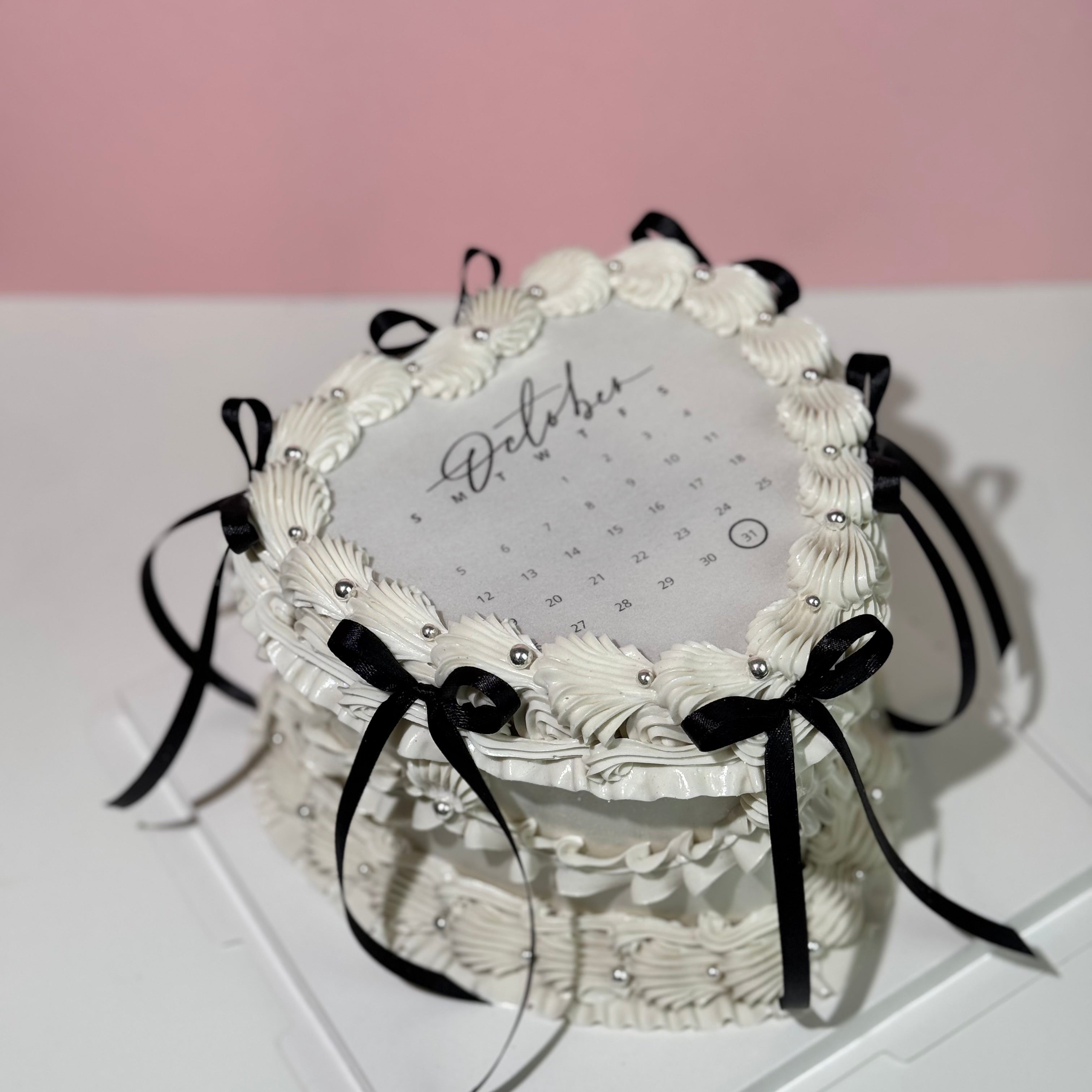 Calendar vintage Cake