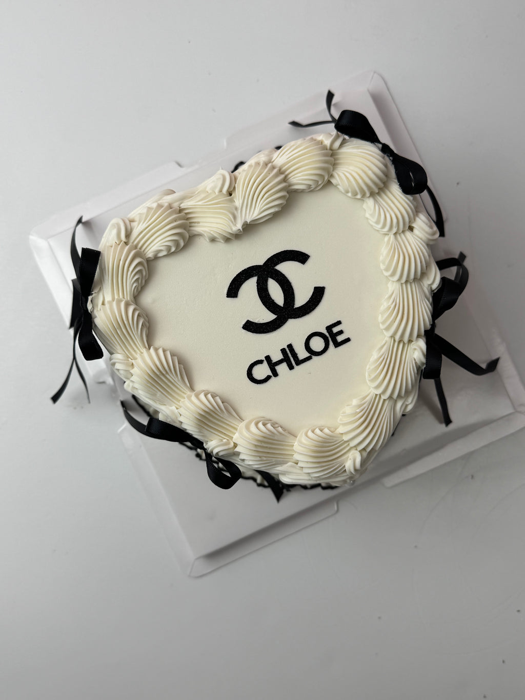 Chanel vintage cake