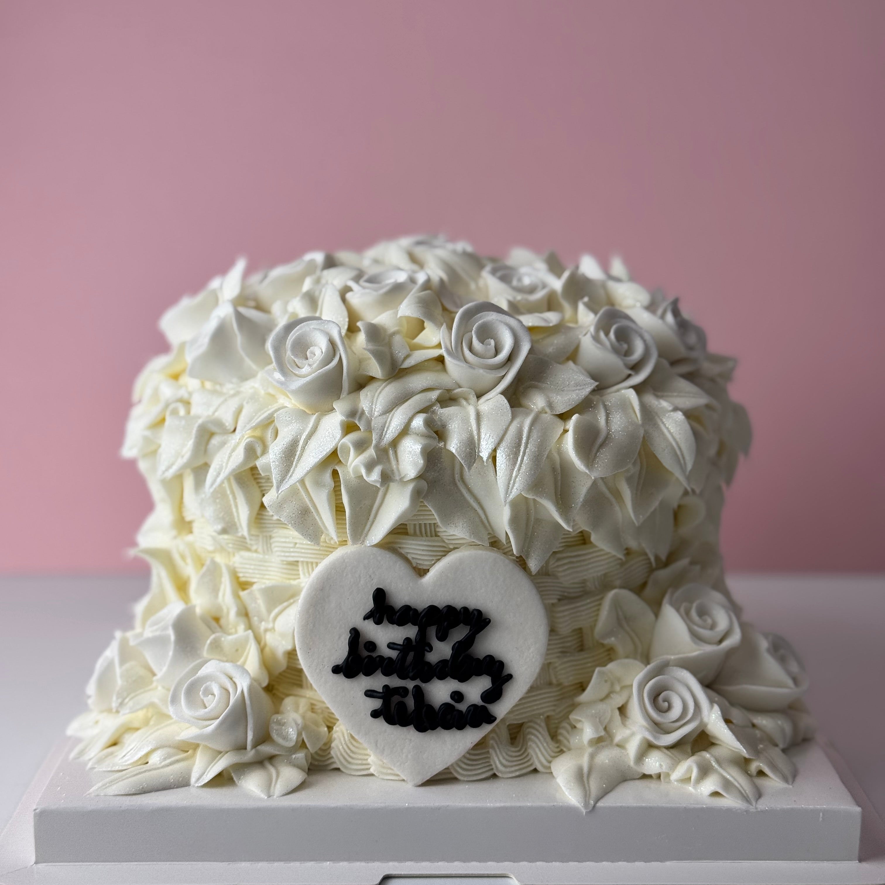 Kylie Basket Cake