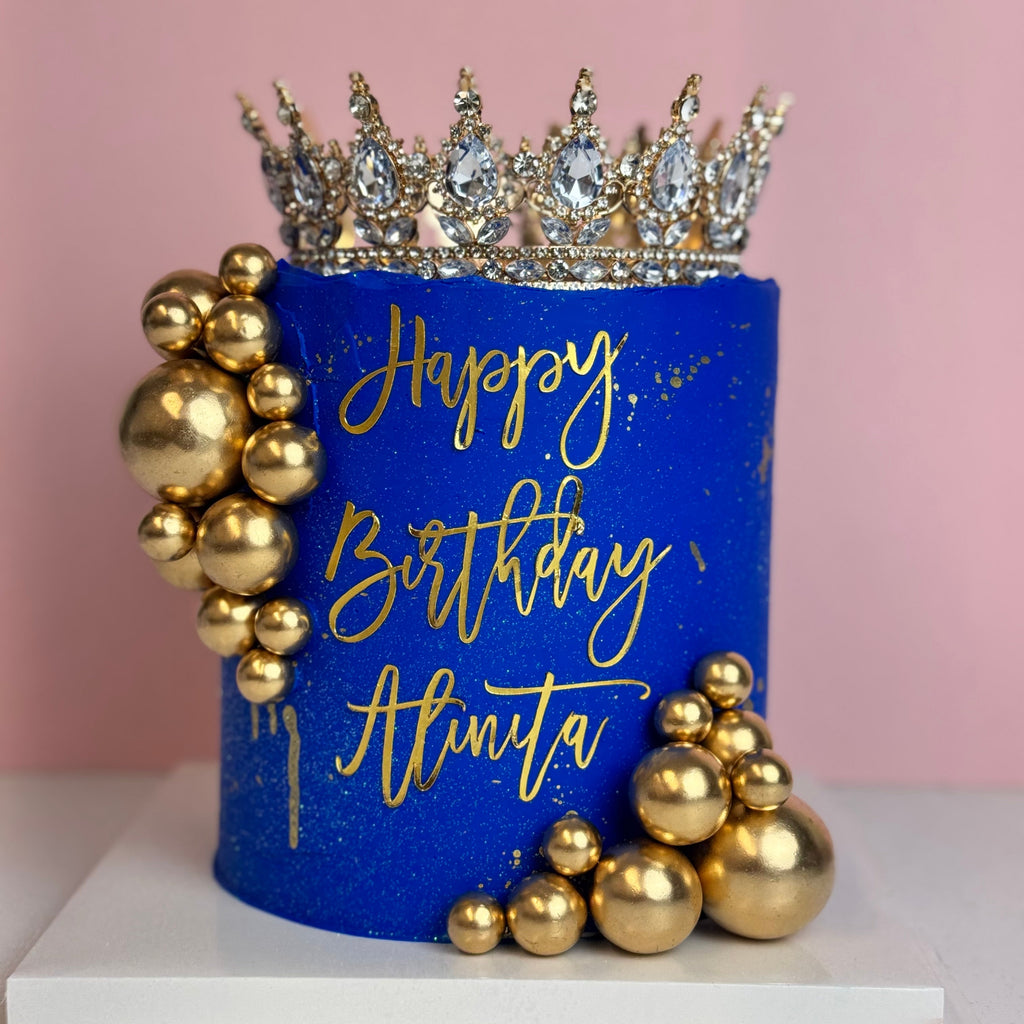 Aesthetic Queen Cake