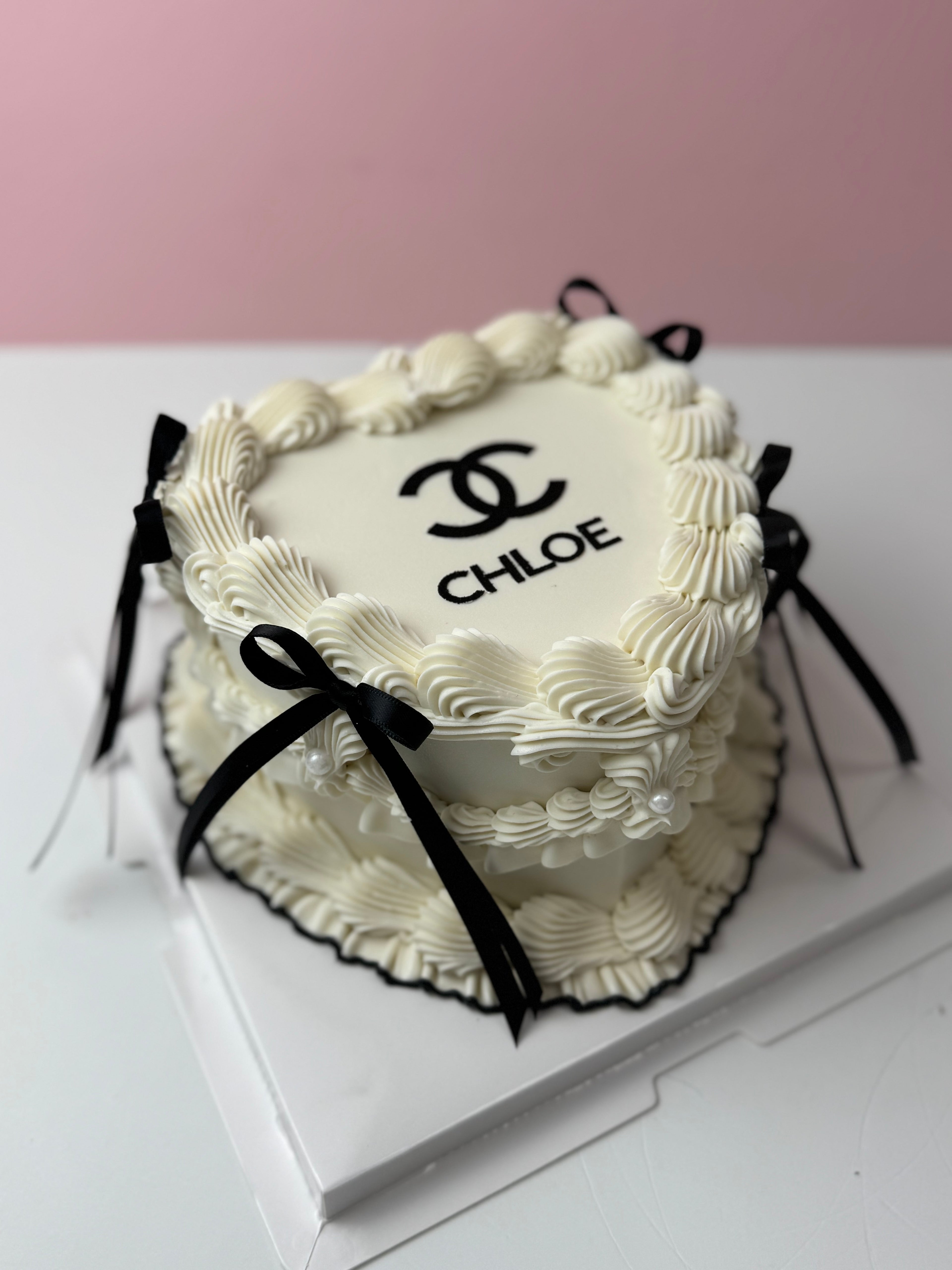 Chanel vintage cake