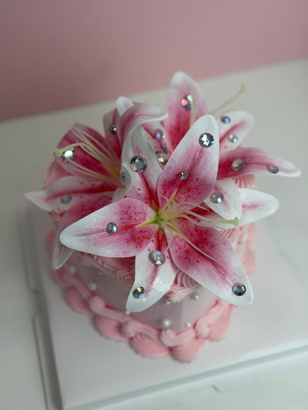 Viral Lily Cake
