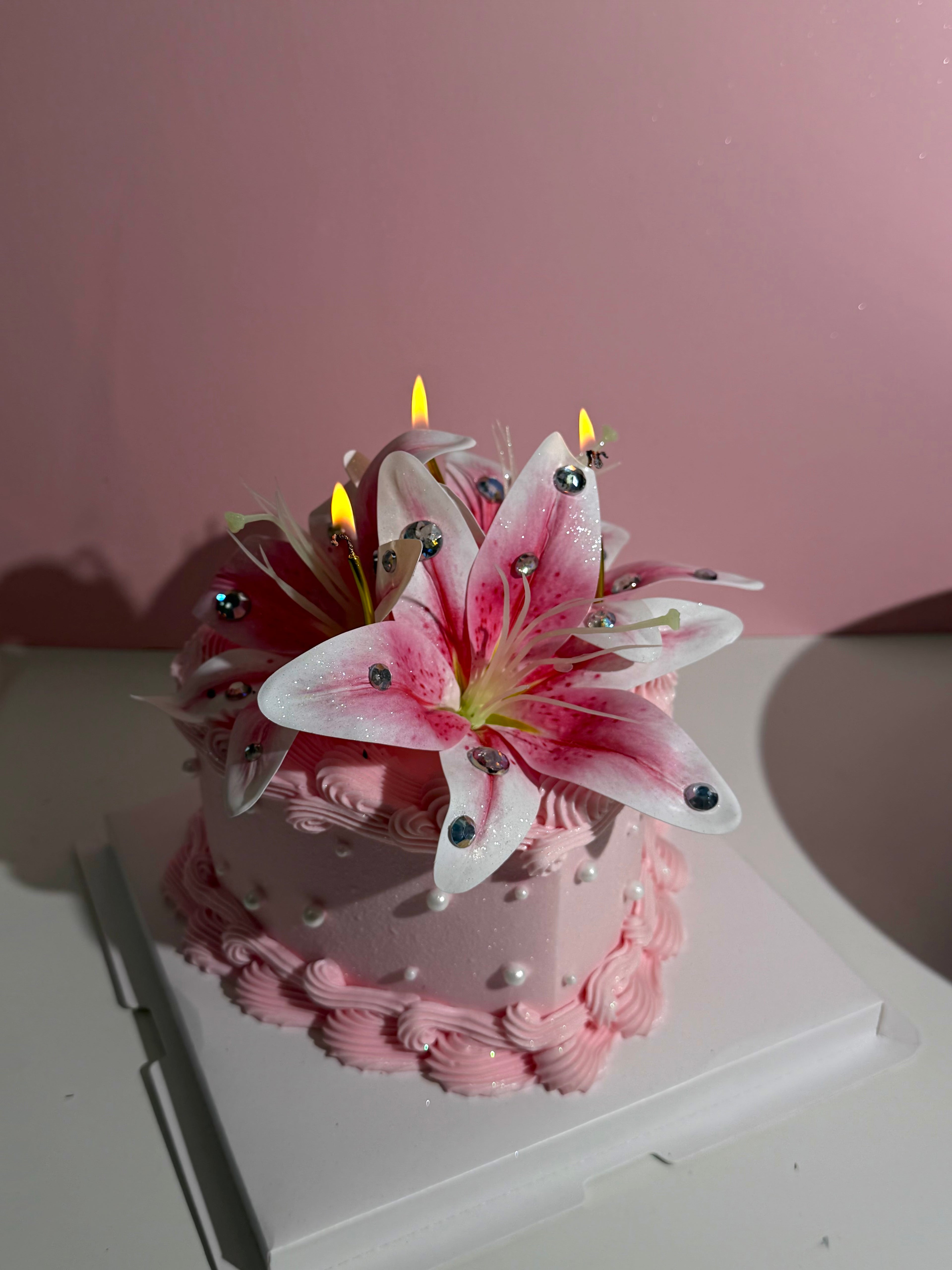 Viral Lily Cake